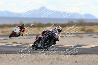 media/Nov-16-2025-Race Pace (Sun) [[8c5fa54630]]/Non Verified Riders (1st 20 Minutes)/5-Turn 15 (110pm)/